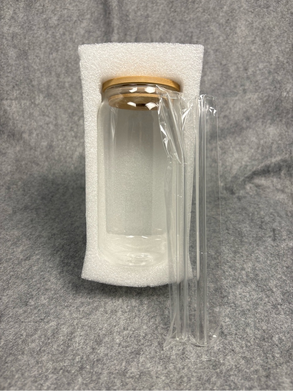 NewEleven 16oz Beer Can Glass with Bamboo Lid & Glass Straws